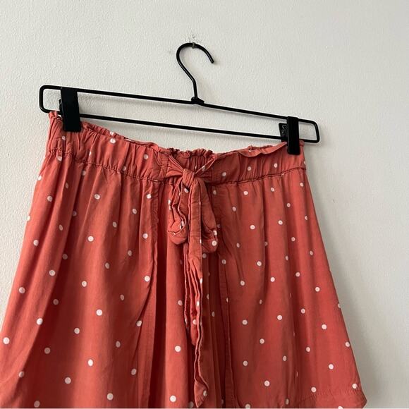 Madewell Drapey Orange Pull-On Shorts in Polka Dot - Picture 5 of 9